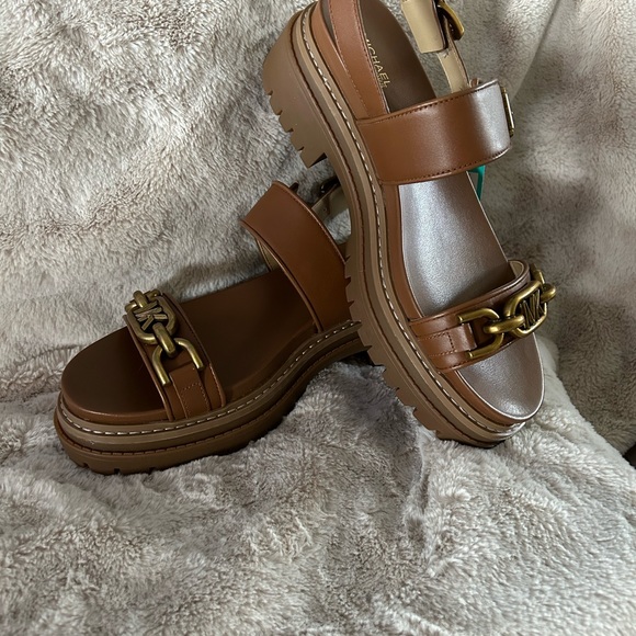 Michael Kors Kailey lug sandal - Picture 10 of 13